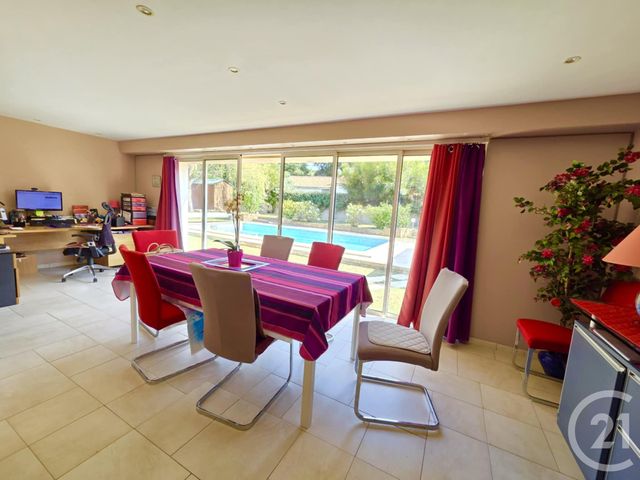 Maison à vendre - 5 pièces - 170 m2 - Six Fours Les Plages - 83 - PROVENCE-ALPES-COTE-D-AZUR