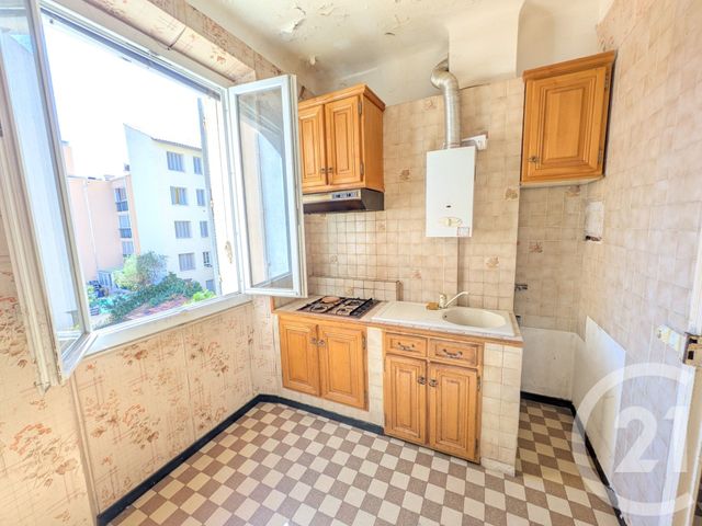 Appartement T3 à vendre - 2 pièces - 40 m2 - Toulon - 83 - PROVENCE-ALPES-COTE-D-AZUR
