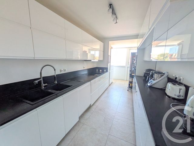 Appartement à vendre - 4 pièces - 90,50 m2 - Toulon - 83 - PROVENCE-ALPES-COTE-D-AZUR