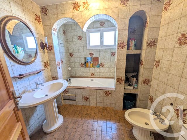 Maison à vendre - 8 pièces - 180 m2 - La Seyne Sur Mer - 83 - PROVENCE-ALPES-COTE-D-AZUR