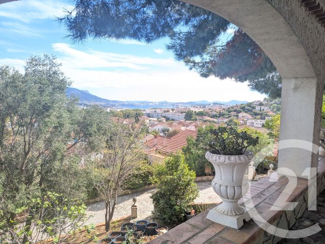 Maison à vendre - 8 pièces - 180 m2 - La Seyne Sur Mer - 83 - PROVENCE-ALPES-COTE-D-AZUR