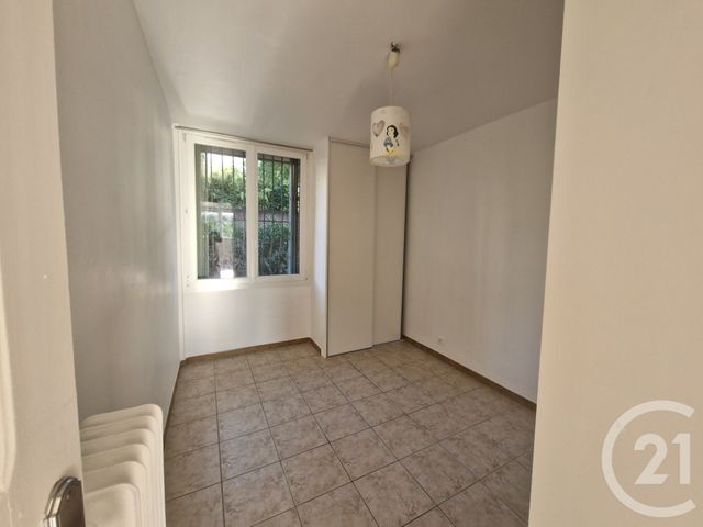 Appartement F4 à louer - 4 pièces - 64,37 m2 - Toulon - 83 - PROVENCE-ALPES-COTE-D-AZUR