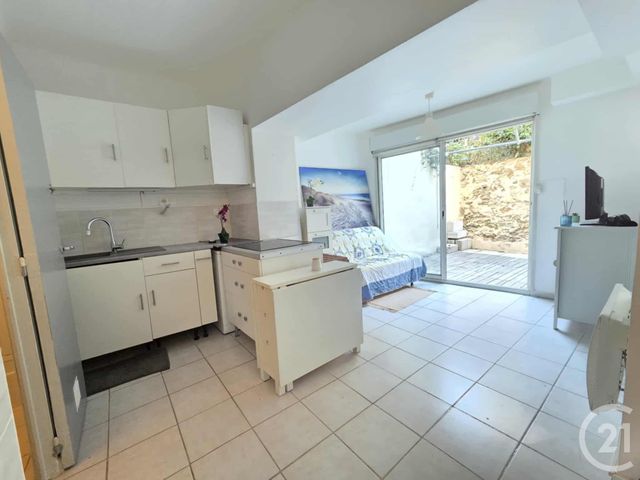 Appartement F2 à vendre - 2 pièces - 29 m2 - Toulon - 83 - PROVENCE-ALPES-COTE-D-AZUR