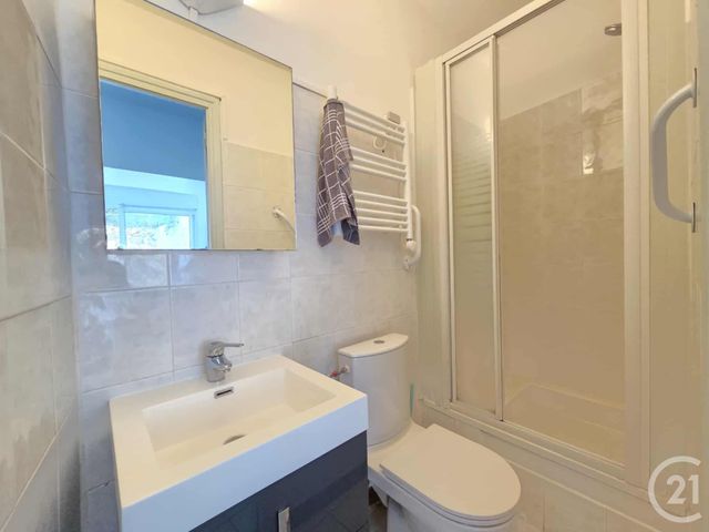 Appartement F2 à vendre - 2 pièces - 29 m2 - Toulon - 83 - PROVENCE-ALPES-COTE-D-AZUR