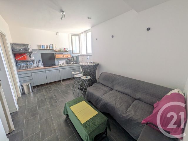 Appartement T2 à vendre - 2 pièces - 29,76 m2 - Toulon - 83 - PROVENCE-ALPES-COTE-D-AZUR