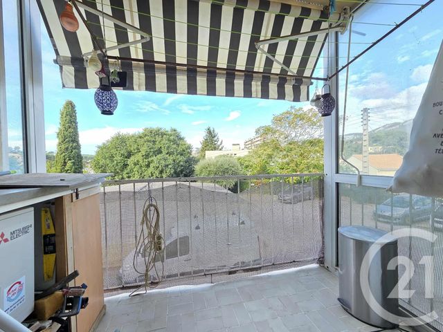 Appartement F3 à vendre - 3 pièces - 55 m2 - Toulon - 83 - PROVENCE-ALPES-COTE-D-AZUR