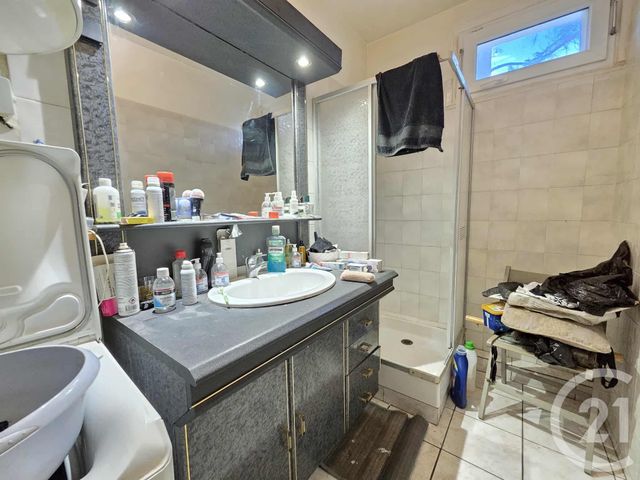 Appartement F3 à vendre - 3 pièces - 55 m2 - Toulon - 83 - PROVENCE-ALPES-COTE-D-AZUR