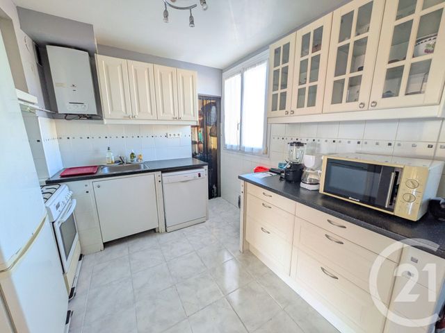 Appartement T5 à vendre - 5 pièces - 80,47 m2 - Toulon - 83 - PROVENCE-ALPES-COTE-D-AZUR