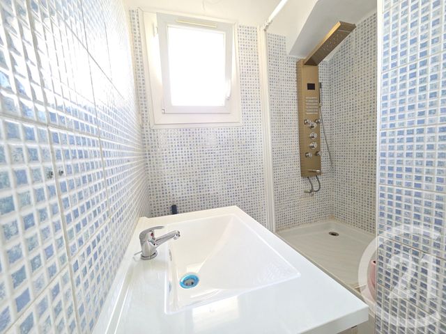 Appartement F4 &agrave; louer - 4 pi&egrave;ces - 63,15 m2 - Toulon - 83 - PROVENCE-ALPES-COTE-D-AZUR