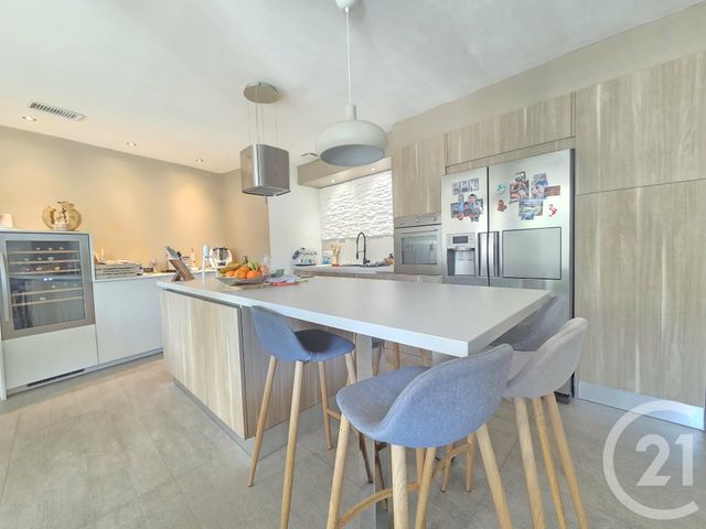 Appartement F4 &agrave; vendre - 4 pi&egrave;ces - 106,78 m2 - Ollioules - 83 - PROVENCE-ALPES-COTE-D-AZUR