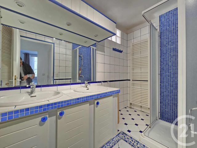 Appartement F4 à vendre - 4 pièces - 64,94 m2 - Toulon - 83 - PROVENCE-ALPES-COTE-D-AZUR