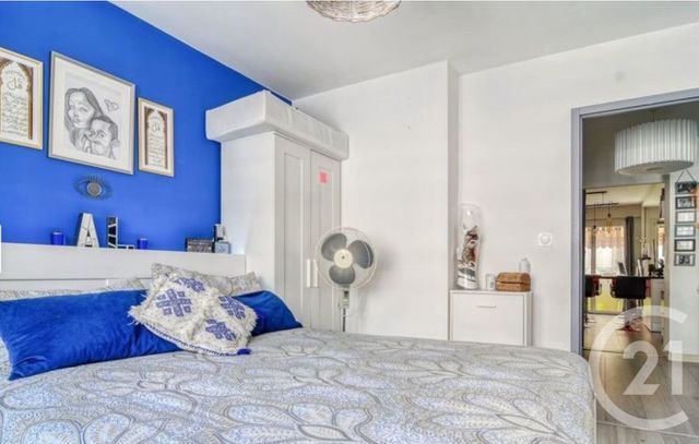 Appartement T4 &agrave; vendre - 4 pi&egrave;ces - 75,90 m2 - Toulon - 83 - PROVENCE-ALPES-COTE-D-AZUR