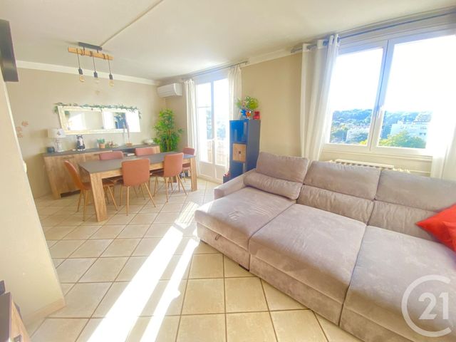 Appartement F4 à vendre - 4 pièces - 67 m2 - Toulon - 83 - PROVENCE-ALPES-COTE-D-AZUR