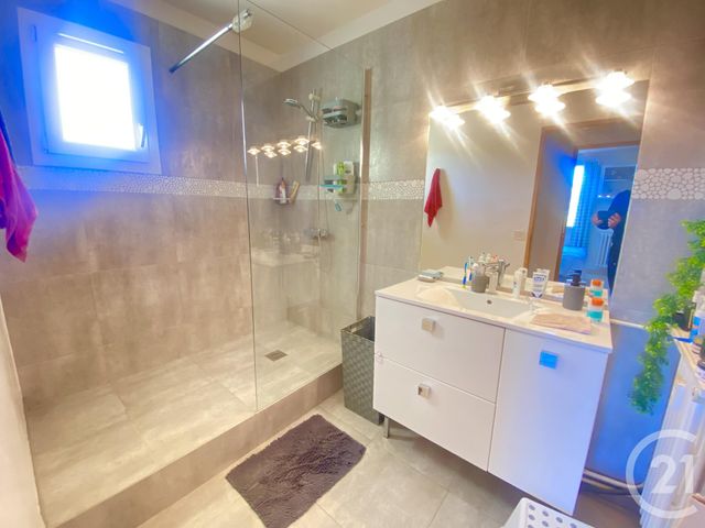 Appartement F4 à vendre - 4 pièces - 67 m2 - Toulon - 83 - PROVENCE-ALPES-COTE-D-AZUR