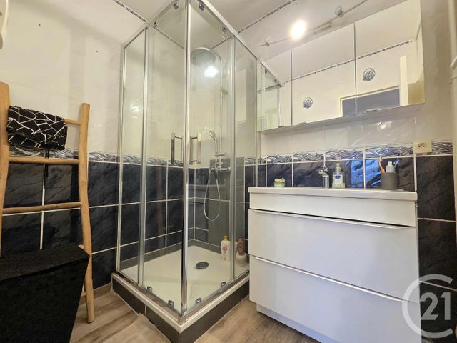 Appartement F4 à vendre - 4 pièces - 71 m2 - Toulon - 83 - PROVENCE-ALPES-COTE-D-AZUR