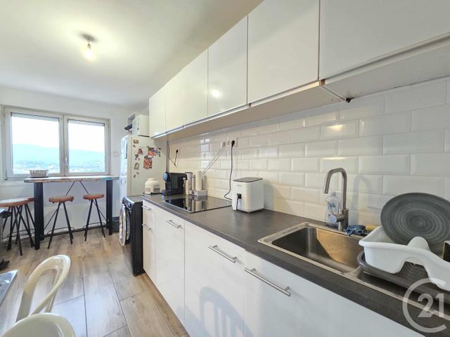 Appartement F4 à vendre - 4 pièces - 71 m2 - Toulon - 83 - PROVENCE-ALPES-COTE-D-AZUR