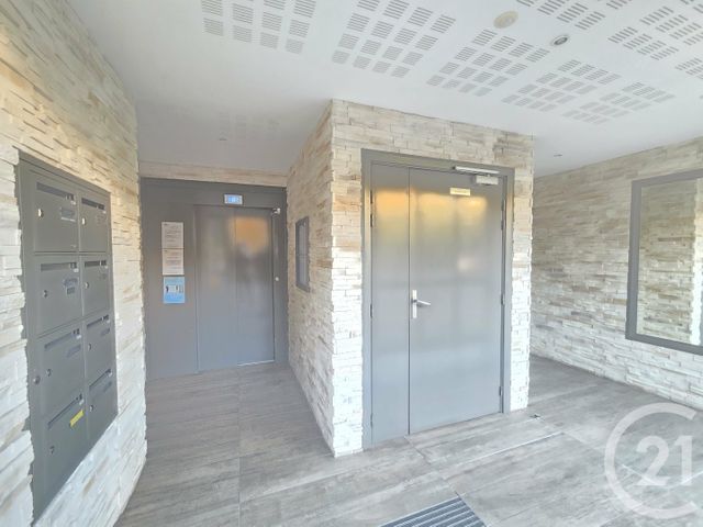 Appartement F3 à vendre - 3 pièces - 59,55 m2 - Toulon - 83 - PROVENCE-ALPES-COTE-D-AZUR