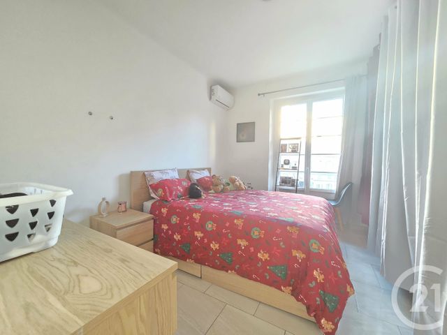 Appartement T3 à vendre - 3 pièces - 63,37 m2 - Toulon - 83 - PROVENCE-ALPES-COTE-D-AZUR