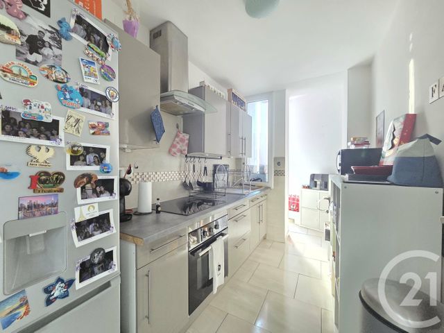 Appartement T3 à vendre - 3 pièces - 63,37 m2 - Toulon - 83 - PROVENCE-ALPES-COTE-D-AZUR