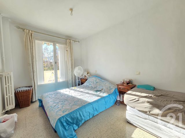 Appartement F4 à vendre - 4 pièces - 70 m2 - Toulon - 83 - PROVENCE-ALPES-COTE-D-AZUR