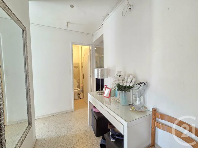 Appartement F4 à vendre - 4 pièces - 70 m2 - Toulon - 83 - PROVENCE-ALPES-COTE-D-AZUR