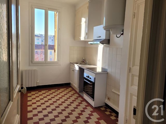 Appartement &agrave; louer - 2 pi&egrave;ces - 50,37 m2 - Toulon - 83 - PROVENCE-ALPES-COTE-D-AZUR