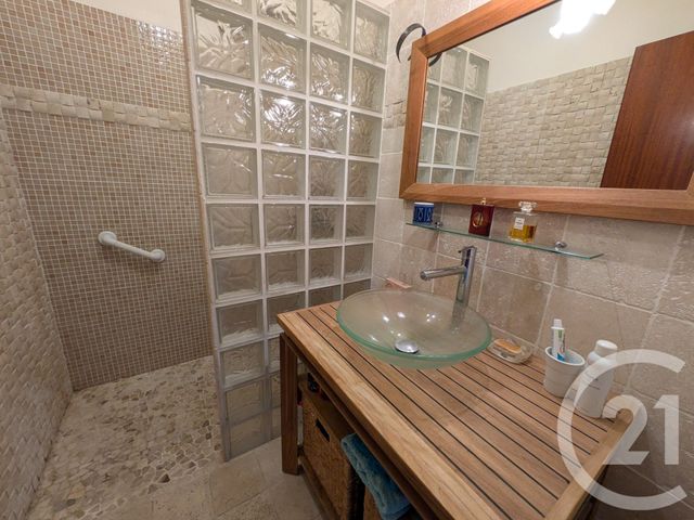 Appartement T2 à vendre - 2 pièces - 52,15 m2 - Toulon - 83 - PROVENCE-ALPES-COTE-D-AZUR