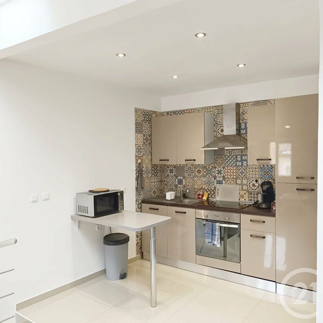 Appartement F1 &agrave; vendre - 1 pi&egrave;ce - 29,60 m2 - La Ciotat - 13 - PROVENCE-ALPES-COTE-D-AZUR