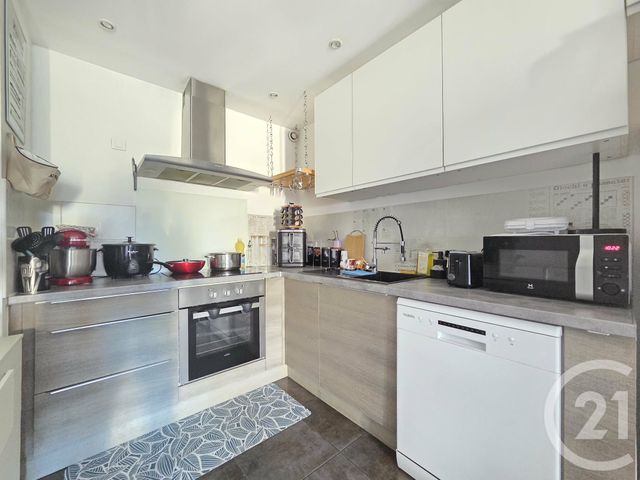 Appartement T3 &agrave; vendre - 3 pi&egrave;ces - 62,53 m2 - La Seyne Sur Mer - 83 - PROVENCE-ALPES-COTE-D-AZUR