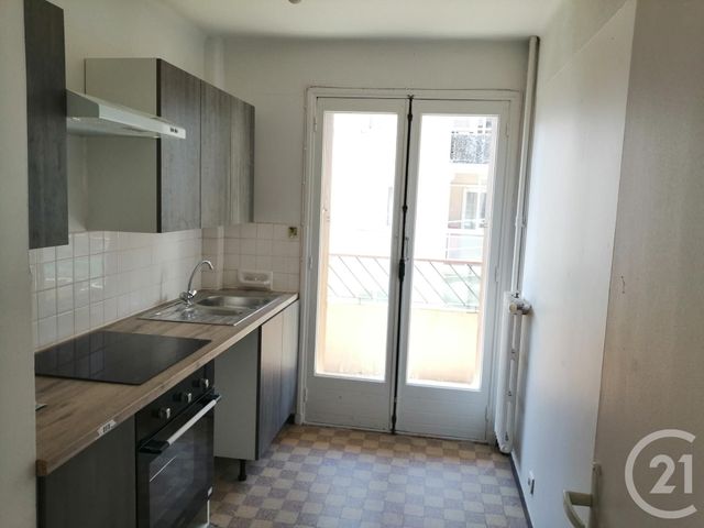 Appartement &agrave; louer - 2 pi&egrave;ces - 38 m2 - Toulon - 83 - PROVENCE-ALPES-COTE-D-AZUR