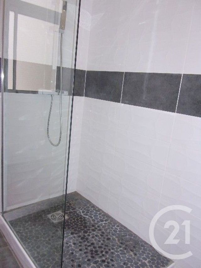 Appartement T3 &agrave; vendre - 3 pi&egrave;ces - 54,75 m2 - La Seyne Sur Mer - 83 - PROVENCE-ALPES-COTE-D-AZUR