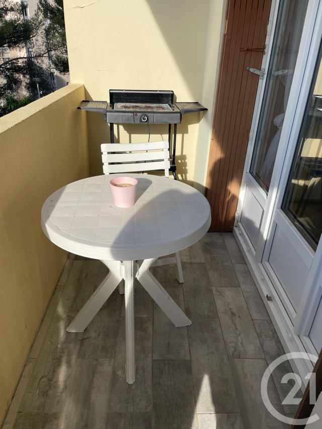 Appartement T4 &agrave; vendre - 4 pi&egrave;ces - 65,21 m2 - Toulon - 83 - PROVENCE-ALPES-COTE-D-AZUR