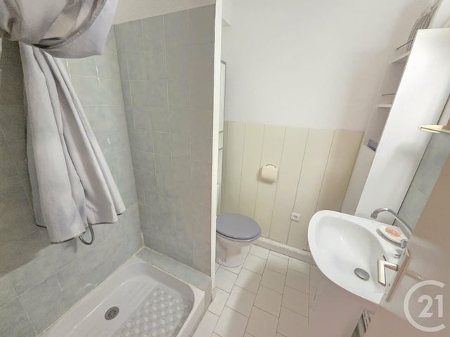 Appartement F1 &agrave; vendre - 1 pi&egrave;ce - 25,50 m2 - Hyeres - 83 - PROVENCE-ALPES-COTE-D-AZUR