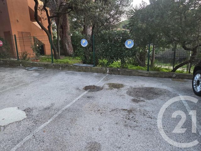 Appartement F1 &agrave; vendre - 1 pi&egrave;ce - 25,50 m2 - Hyeres - 83 - PROVENCE-ALPES-COTE-D-AZUR