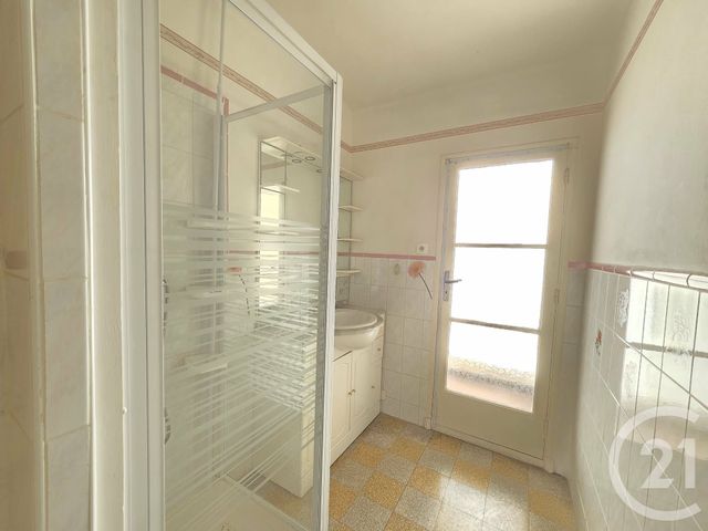Appartement T3 &agrave; vendre - 3 pi&egrave;ces - 56,32 m2 - La Seyne Sur Mer - 83 - PROVENCE-ALPES-COTE-D-AZUR