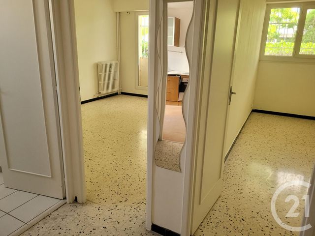 Appartement T2 &agrave; louer - 2 pi&egrave;ces - 49,84 m2 - Toulon - 83 - PROVENCE-ALPES-COTE-D-AZUR