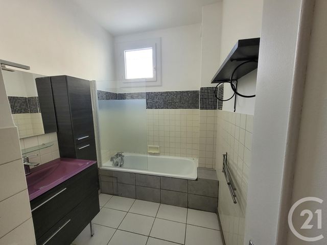 Appartement T2 &agrave; louer - 2 pi&egrave;ces - 49,84 m2 - Toulon - 83 - PROVENCE-ALPES-COTE-D-AZUR