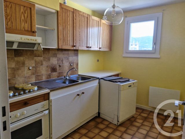 Appartement &agrave; louer - 3 pi&egrave;ces - 72 m2 - Toulon - 83 - PROVENCE-ALPES-COTE-D-AZUR