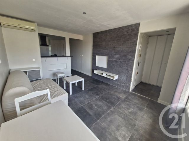 Appartement &agrave; louer - 2 pi&egrave;ces - 52 m2 - Toulon - 83 - PROVENCE-ALPES-COTE-D-AZUR