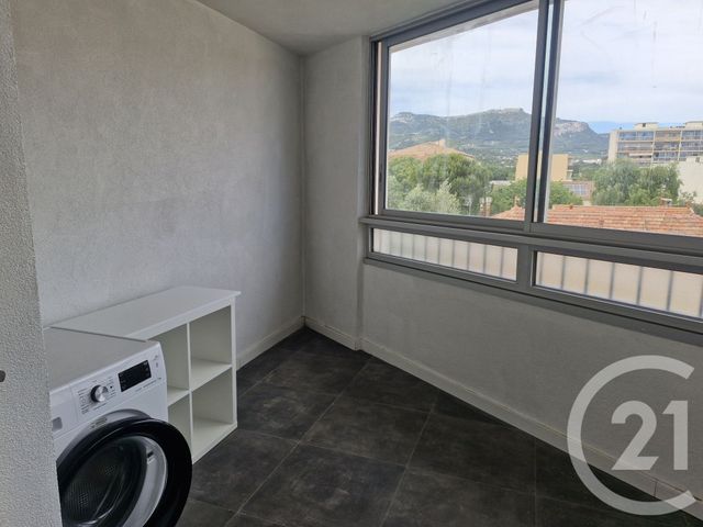 Appartement &agrave; louer - 2 pi&egrave;ces - 52 m2 - Toulon - 83 - PROVENCE-ALPES-COTE-D-AZUR