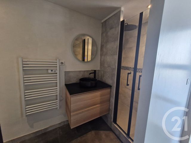 Appartement &agrave; louer - 2 pi&egrave;ces - 52 m2 - Toulon - 83 - PROVENCE-ALPES-COTE-D-AZUR