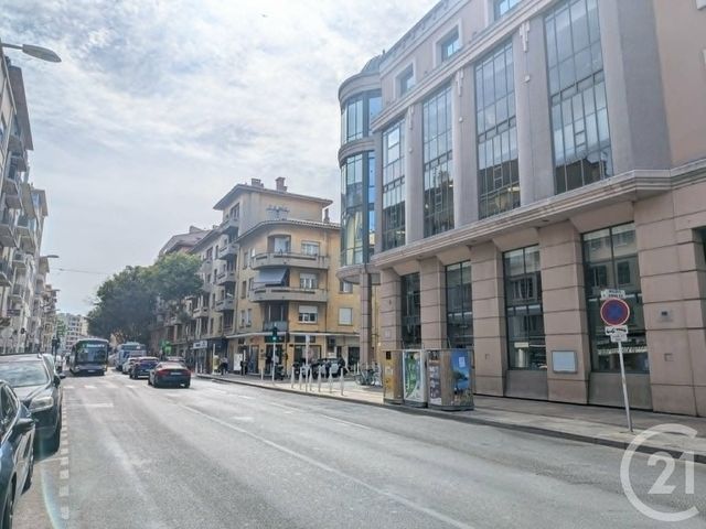 Commerce à vendre