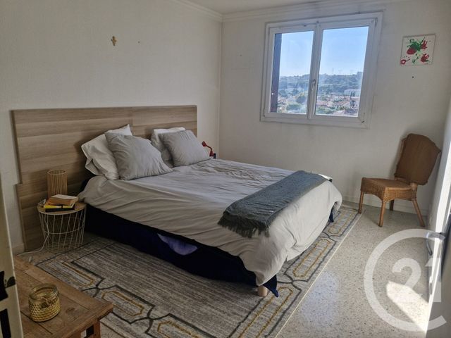 Appartement F5 &agrave; louer - 5 pi&egrave;ces - 101,60 m2 - Toulon - 83 - PROVENCE-ALPES-COTE-D-AZUR