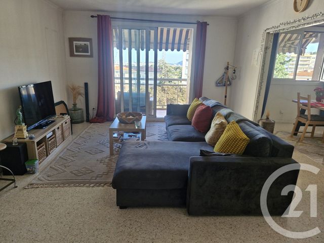 Appartement F5 &agrave; louer - 5 pi&egrave;ces - 101,60 m2 - Toulon - 83 - PROVENCE-ALPES-COTE-D-AZUR