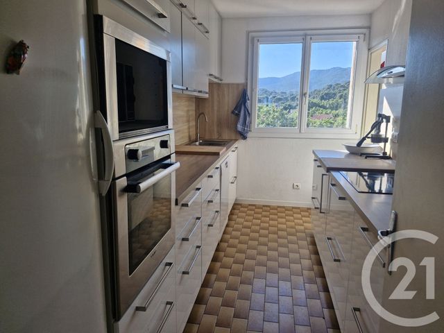 Appartement F5 &agrave; louer - 5 pi&egrave;ces - 101,60 m2 - Toulon - 83 - PROVENCE-ALPES-COTE-D-AZUR