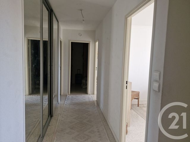 Appartement F5 &agrave; louer - 5 pi&egrave;ces - 101,60 m2 - Toulon - 83 - PROVENCE-ALPES-COTE-D-AZUR