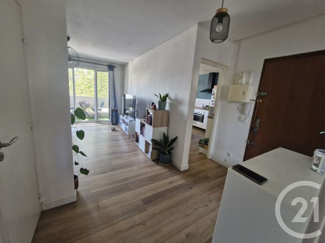 Appartement F2 &agrave; louer - 2 pi&egrave;ces - 52 m2 - Toulon - 83 - PROVENCE-ALPES-COTE-D-AZUR
