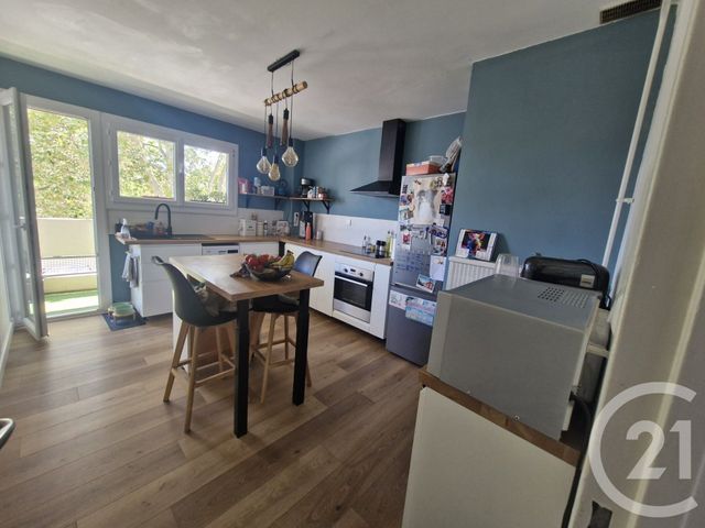 Appartement F2 &agrave; louer - 2 pi&egrave;ces - 52 m2 - Toulon - 83 - PROVENCE-ALPES-COTE-D-AZUR