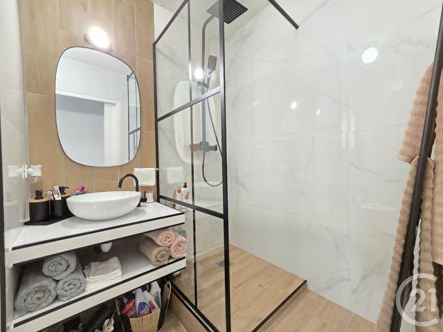 Appartement F3 &agrave; vendre - 3 pi&egrave;ces - 54,95 m2 - La Seyne Sur Mer - 83 - PROVENCE-ALPES-COTE-D-AZUR