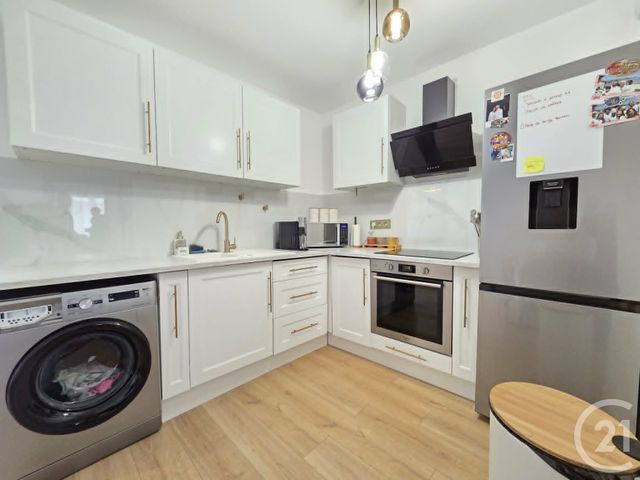 Appartement F3 &agrave; vendre - 3 pi&egrave;ces - 54,95 m2 - La Seyne Sur Mer - 83 - PROVENCE-ALPES-COTE-D-AZUR